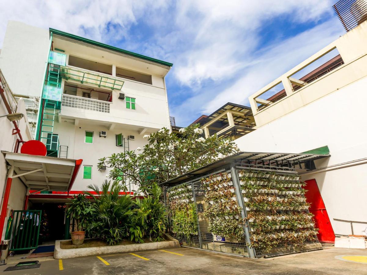 Oyo 842 City Smiles Apartelle San Juan  Экстерьер фото