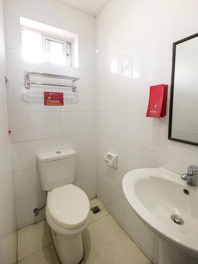 Oyo 842 City Smiles Apartelle San Juan  Экстерьер фото