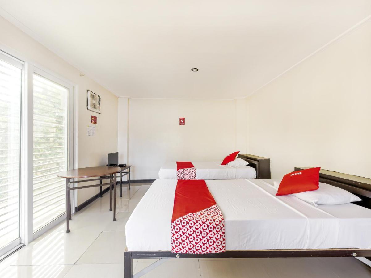 Oyo 842 City Smiles Apartelle San Juan  Экстерьер фото