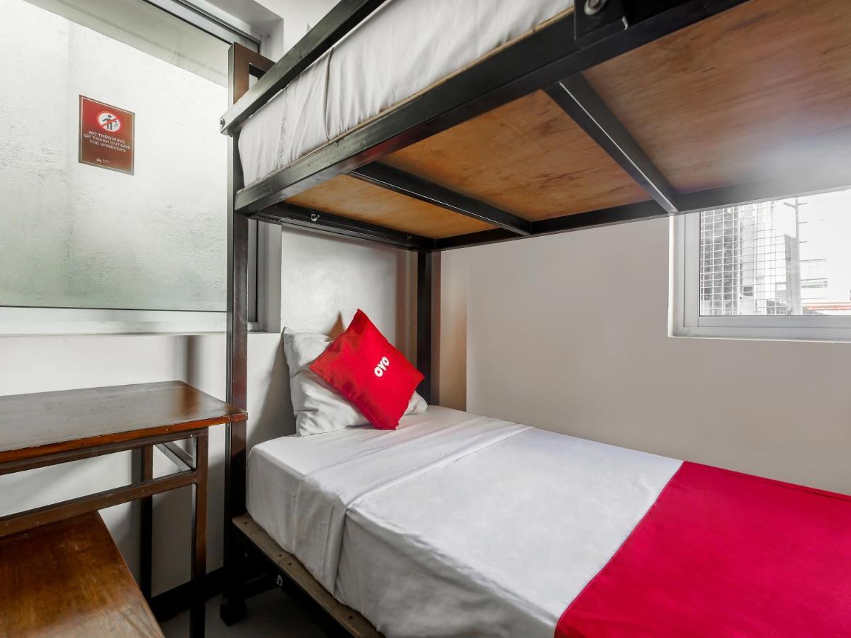 Oyo 842 City Smiles Apartelle San Juan  Экстерьер фото